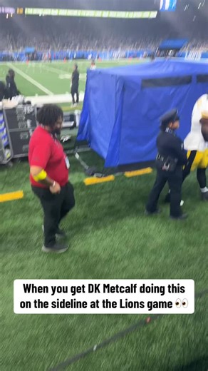 DK Metcalf vs A Lions Fan 👀 @Barstool Detroit (🎥:alexhamed32/ig) #nfl