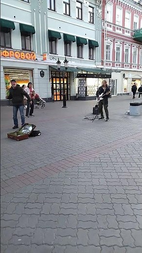 🎸 KINO songs live performance on the streets of Kazan 🇷🇺 KINO band live guitar music in Kazan
