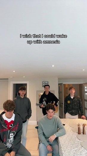 5SOS Amnesia Lyrics Video