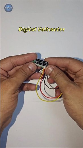How to use a digital voltmeter #shorts #electronicsproject