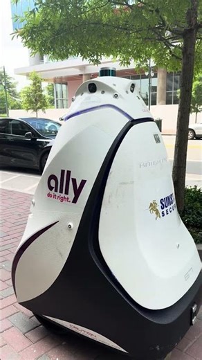 SECURITY ROBOT #youtubehighfive #youtubeshorts #airobots