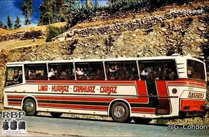 NEOPLAN Jetliner de Expreso Ancash. #retrobusesperu #busesdelrecuerdo #busesperuanos #busesperu #neoplan #ormeño | Retro Buses Perú