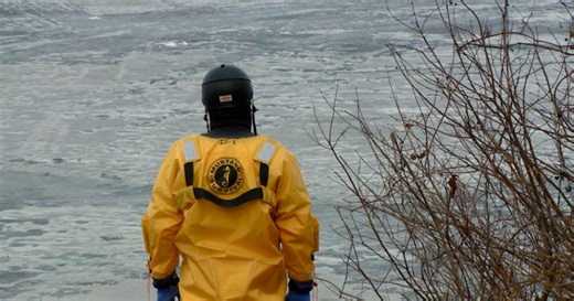 Officials urge caution after two ice fishers fall through the ice on Lake Onalaska
