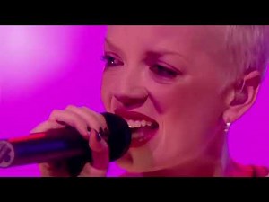 GARBAGE // 2001-11-16 TOTP - Cherry Lips (4K Remastered)