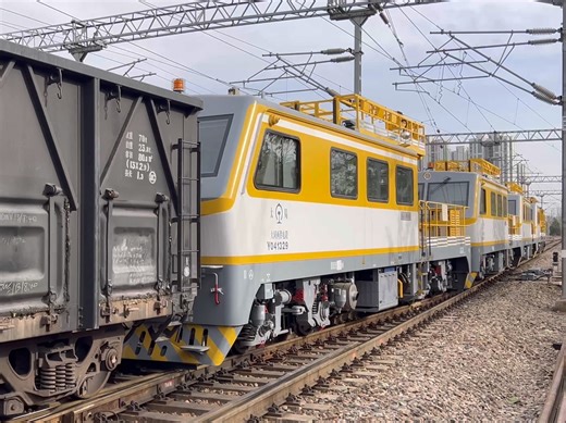 【新购车！】D2货列尾回送大同西/太原供电段DPT/JW-4G型接触网作业车快速通过！