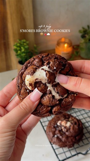 The BEST Cookies ever! 🍫 #baking #asmr #dessert #smores #cookies #brownies