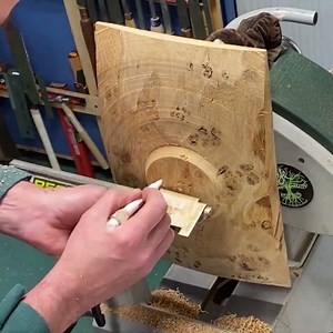 The hidden beauty inside oak wood