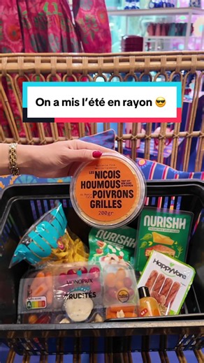 Tu fais quoi aujourd’hui ? 😎 Nous, on a mis l’été en rayon avec des pépites qui crient : 🧀 APÉRO ! 🌞 SOLEIL ! ET SHOPPING 🛒 Retrouve Jajaja, Les Niçois, Nurishh et @HappyVore en magasin et sur monoprix.fr #Monoprix #PourToi #FYP #Houmous #Végé #Crudités #Chips