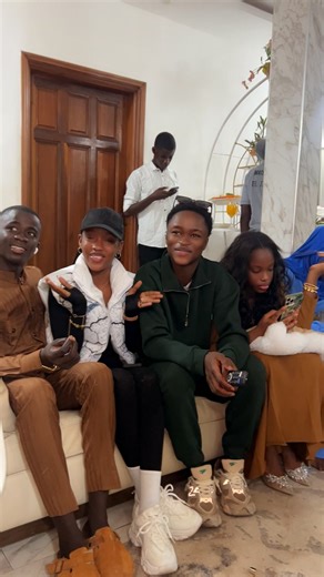 Vidéos de serigne saliou telecom4 ✪ (@serignesalioutelecom4) avec son original - serigne saliou telecom4 ✪