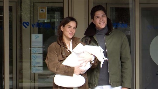 María Pombo, radiante junto a Pablo Castellano, tras el nacimiento de Mariana: "Mi tercer y último parto"