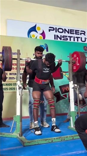 Powerlifting squat fail 😳 #sports #powerlifting