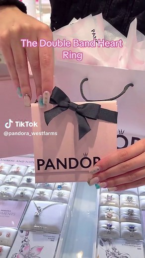 Love boldly with the Double Band Heart ring 💛💍 #pandora #pandoraring #pandoraheartring