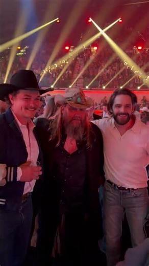 Quick break photo moment with ‪@zachtop‬, ‪@chrisstapleton‬ & ‪@thomasrhettmusic‬ 📸 #ACMawards