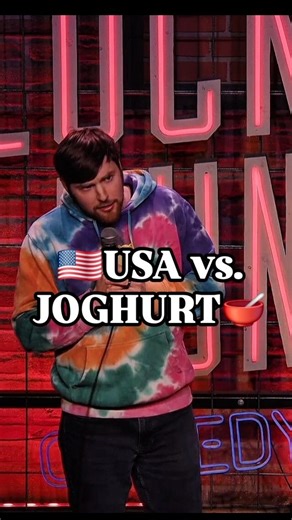 Lorenz Hinterberger on Instagram: "Wen habts ihr grad lieber? 👀❤️ Amuuurica, greatest country in the woorld 🇺🇲🥳🫶🏻 Oder so. Den Witz hab ich vor 10 Jahren von meinem Amerikanistik Professor im Geschichtestudium gehört, aber er ist trotzdem ganz aktuell 😭 Das is übrigens Comedy 🎤 Wenns euch aufregt kommentiert bitte darunter, wenn ihrs lustig findet teilt es gern weiter 🫶🏻 Nächste Live Termine: 28.1. Klein Neusiedl 29.1. Mödling 1.2. Wien 3.2.-8.2. Berlin 14.2. Wien 21.2. Linz 28.2. Kind