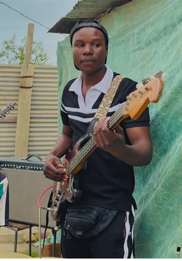 Trying to play bass guitar 😂🤣🤣