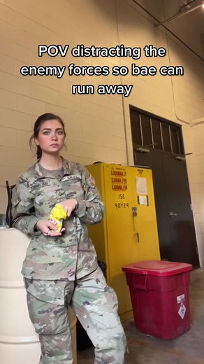 Tag bestie / bae to let them know you got their back in WW3 🫶 | Lunchbaglujan