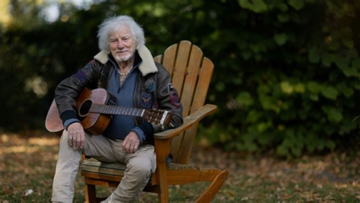 Hugues Aufray, l'éternel jeune homme de la chanson française en concert à Marseille - ICI