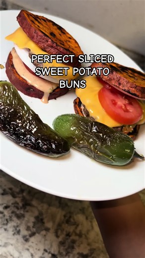 Perfectly sliced sweet potato buns cook on both sides for about 6/7 min #dinnerideas #homecooking #easyrecipe #sweetpotato #healthyfood