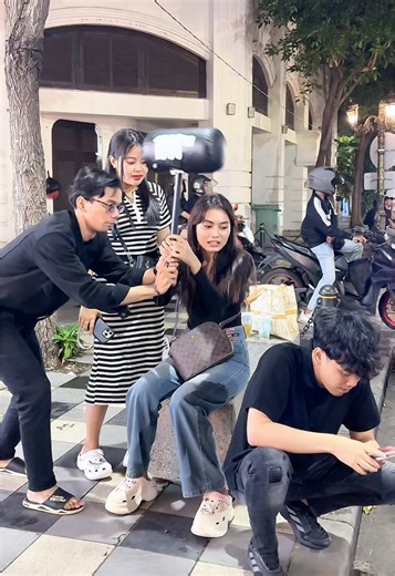 Hummer Prank That Will Make You Laugh Out Loud