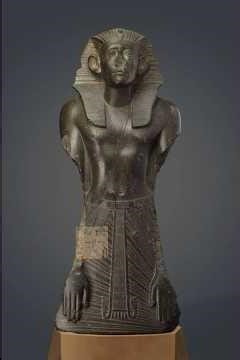 الملك اللي اتعبد خوف #قصص #pyramidsofegypt #ancientegypt #معلومات #تاريخ #egipt #قصة #scanpyramids