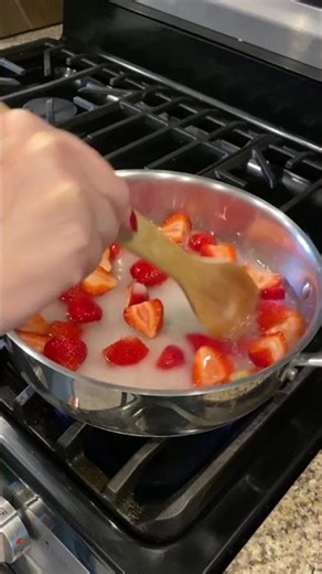 Strawberry 🍓 Syrup! #recipe #strawberry #howto #cooking #homemade