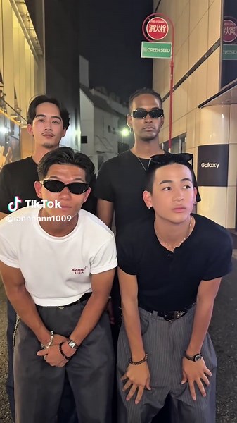 ヒューマンメイドコレクションと販売