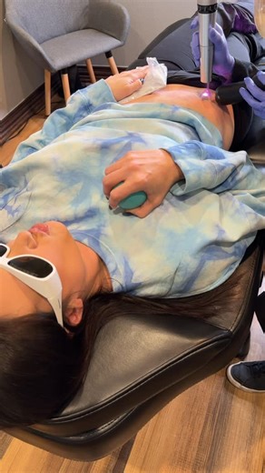 Paige Saffold | Session 5 removing the hip tattoos I got at 17 🫠 everybody makes mistakes 🥴🫣 #removery #lasertatooremoval #removerypartner | Instagram