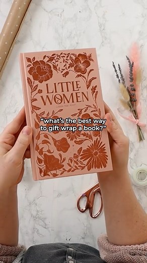 Creative holiday gift wrap is a great way to add a personal touch and show you care. From beautiful brown paper techniques to unique bows and embellishments and more, I’ve got 10 fun and unique ideas to give you some inspiration and help you go the extra mile with your wrapping skills this holiday season! Get all 10 ideas tutorials here: https://cozydiyhome.com/10-creative-gift-wrapping-ideas/ | Cozy DIY Home