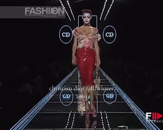 Dior 2003: Iconic Fashion Runway Moments