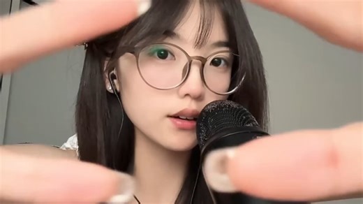 ASMR 口腔声音和耳朵清洁 😘💗轻语 放松 有史以来最困 会立即感觉很棒！