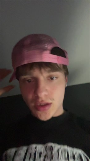 Filmy użytkownika freaky_kubus (@freaky_kubus) z muzyką Ptak - Deemz