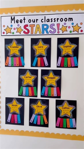 Top Teacher 💛 +15K teacher resources on Instagram: "Our FREE Name Star Activity is a bright and engaging way to welcome students into the classroom at the start of the school year. Designed to support name recognition and fine motor development, this editable activity helps students become familiar with their own name while creating a colourful display that celebrates every learner. Students use star-shaped templates and movable letter strips to build their names letter by letter, encouraging h