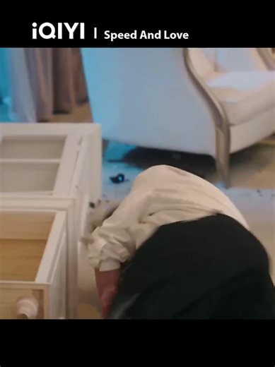 Jin Zhao and Jiang Mu have a big fight because of a misunderstanding 🎬 🌟 Cast: Esther Yu, He Yu and others. 🎯 NOW STREAMING ON iQIYI #iQIYI #双轨 #SpeedAndLove | iQIYI Philippines