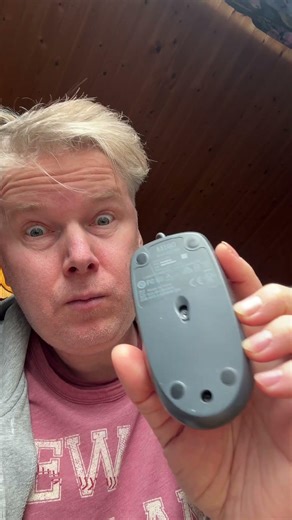 How to clean a computer mouse