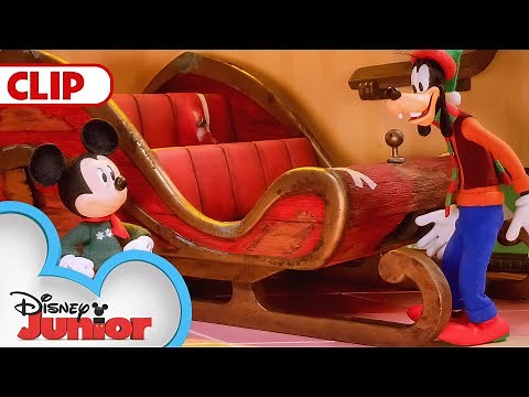 Mickey Saves Christmas Extended Scene 🎅 | Holiday Special | ‪@disneyjr‬