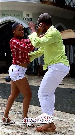 Mira Así Bailan BACHATA 🎥 🕺💃 en la calle 🥰 | Rodolfo y Franchelle |, Pareja República Dominicana.