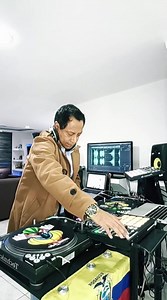 5.5K views · 328 reactions | Alguito de Recuerdos megamix para mis ñaños ñañas Díos le pagueee por ser del grupo de los vieja guardia #familia #unicos #Dioslepague | Estudio z Latín dj | Facebook