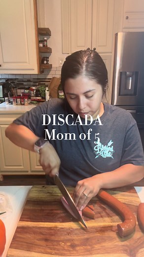 Discada is another one of my children favorite so easy to make one pot meal #recipe #cooking #viral #tiktok Discada. Top bottom round steak 1 pack of sausage 1 pack of beef chorizo Bacon 1 Bell pepper 1cOnion 1 Jalapeño Paprika Onion powder Garlic powder Salt and pepper Cumin Beef bouillon Note: cook your meat first then add your sausage then add your chorizo and add the rest of your ingredients. Cook on low for 20 minutes. Add cheese to melt on top and it’s ready to serve.