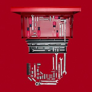 6.8K views · 185 reactions | 9 more days until Father's Day. Help dad get his workshop in order with a Craftsman 6-drawer tool chest. bit.ly/2r1w1K3 | Craftsman | Facebook