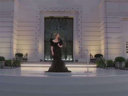 Adele - Skyfall (Live - One Night Only)