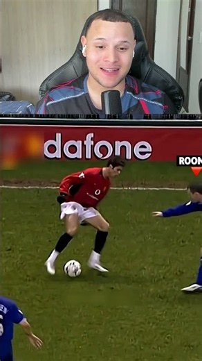 CR7 vs Rooney a los 18 años 🐐🔥 #shorts #futbol #ronaldo