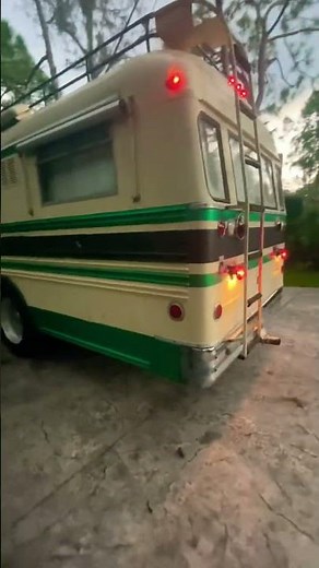 1970 Blue Bird Wanderlodge FC31 Bus Motorhome