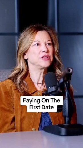Who should pay on the first date? 👀 #podcast #dating #relationships #marriage | Steven Bartlett