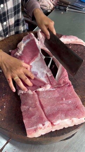 Butcher Cutting Skills | Clean Market Style #butcherskills #meatmarket #cuttingskills #porkcutting