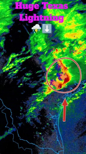 ⛈️ South Texas Lightning - Radar & Satellite Loop 5/1/2026
