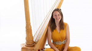 Juliette Gauthier, une jeune harpiste à découvrir en concert au Festival Musiq3 BW dans un cadre bucolique - RTBF Actus