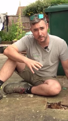 I removed a rotten fence post in minutes! 🛠️