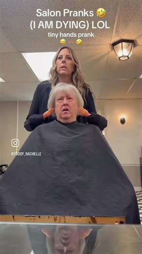 #tinyhands #hands #prank #laugh #funyprank #funyprank