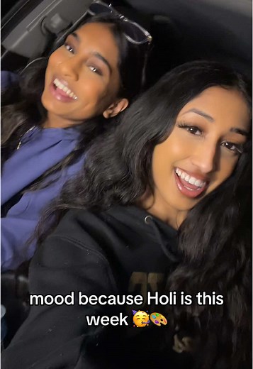 Playing Phagwa & Chowtal 💕💕💕🔴🟠🟡🟢🔵🟣 #holi #phagwa #hindu #fyp #guyanese #guyanesegirl #trini #foryou #caribbean #coolie @lyssakayla