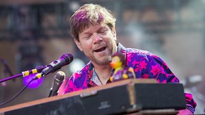 Hear The String Cheese Incident Debut Funky Taylor Swift Cover At Red Rocks